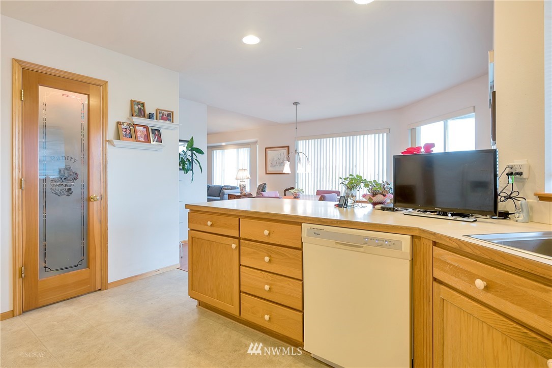 8049 Kispiox Road Blaine, WA 98230 - Photo 13 of 24 Gallery Image 13