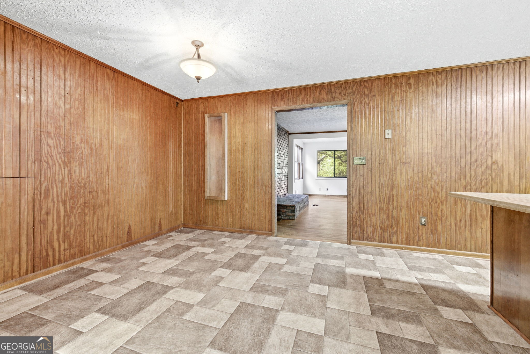 210 Kentucky Street Demorest, GA 30535 - Photo 12 of 30 a view of a room with a natural light
