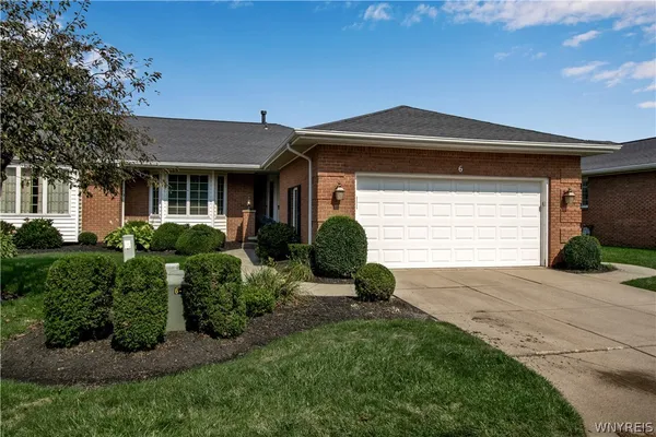 $2,800 | 6 St Charles Court, Amherst, NY 14221