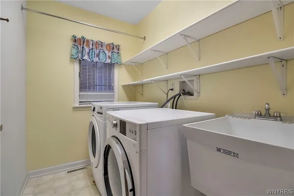 $2,800 | 6 St Charles Court, Amherst, NY 14221