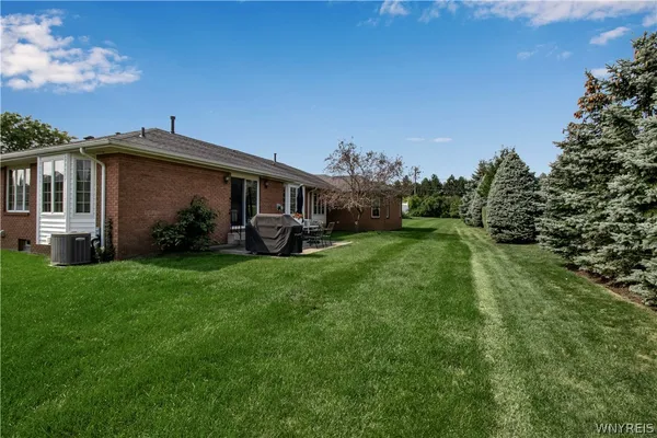 $2,800 | 6 St Charles Court, Amherst, NY 14221