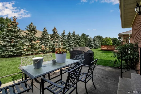 $2,800 | 6 St Charles Court, Amherst, NY 14221