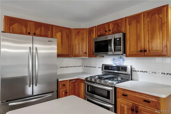 $2,800 | 6 St Charles Court, Amherst, NY 14221