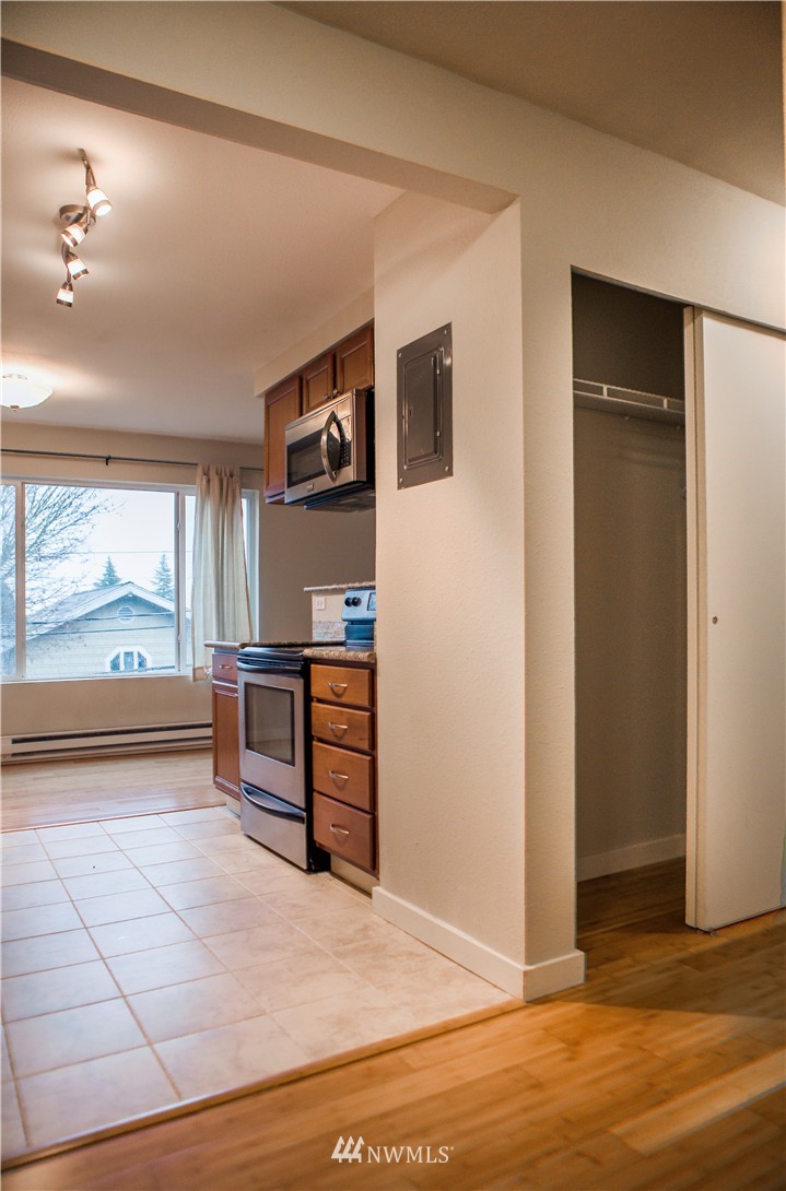 5321 North Pearl Street, Unit 304 Ruston, WA 98407 - Photo 2 of 20