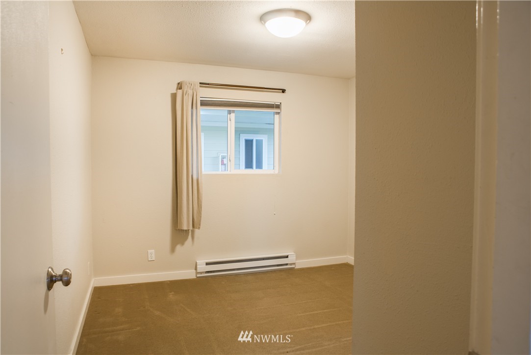 5321 North Pearl Street, Unit 304 Ruston, WA 98407 - Photo 12 of 20