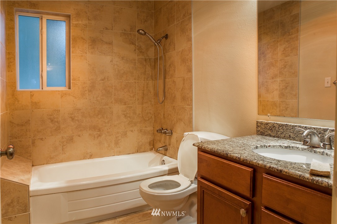 5321 North Pearl Street, Unit 304 Ruston, WA 98407 - Photo 14 of 20