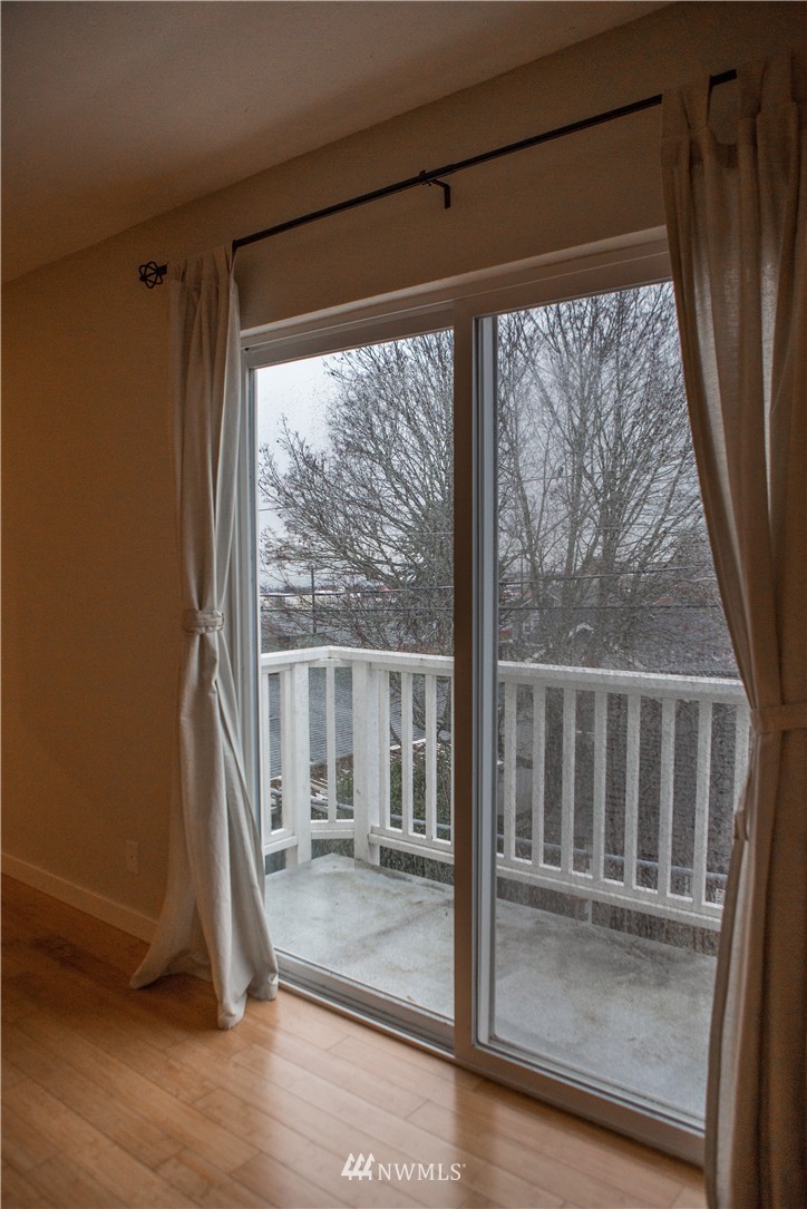 5321 North Pearl Street, Unit 304 Ruston, WA 98407 - Photo 4 of 20