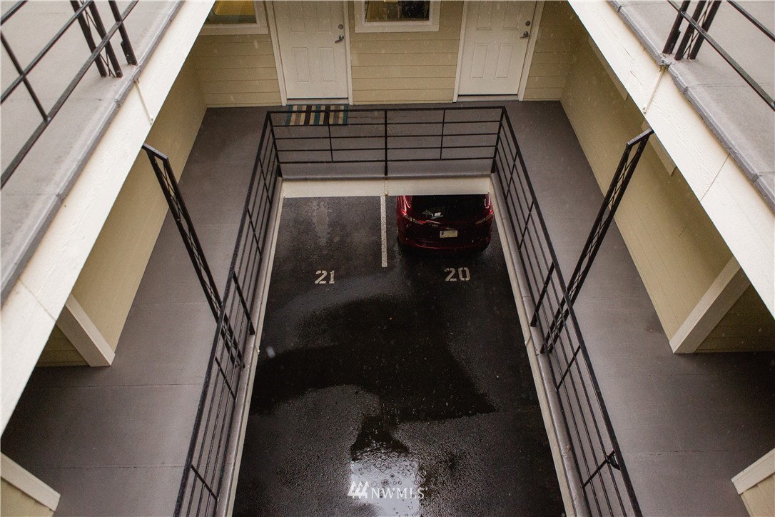 5321 North Pearl Street, Unit 304 Ruston, WA 98407 - Photo 9 of 20