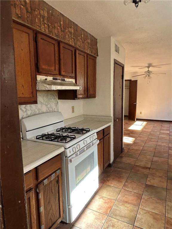 2708 Albany Street Kenner, LA 70062 - Photo 3 of 9