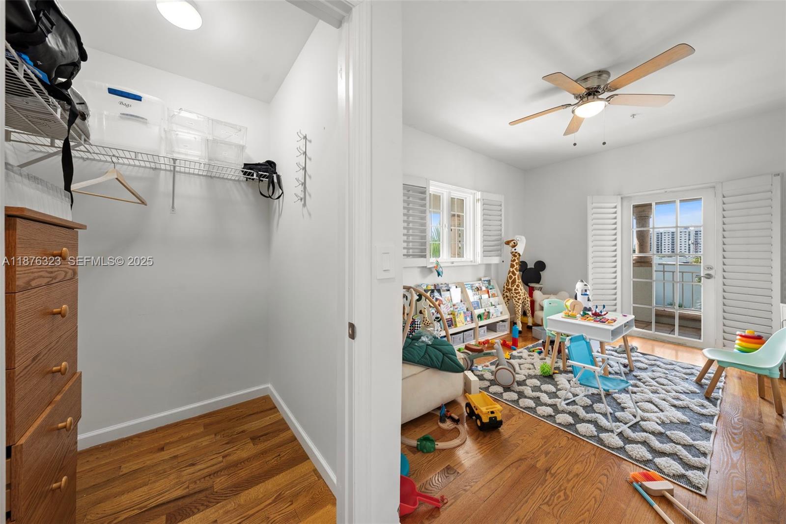 1415 Sunset Harbour Drive, Unit 406 Miami Beach, FL 33139 - Photo 32 of 83 a living room with patio