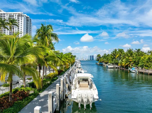 $2,579,000 | 1415 Sunset Harbour Drive, Unit 406, Miami Beach, FL 33139