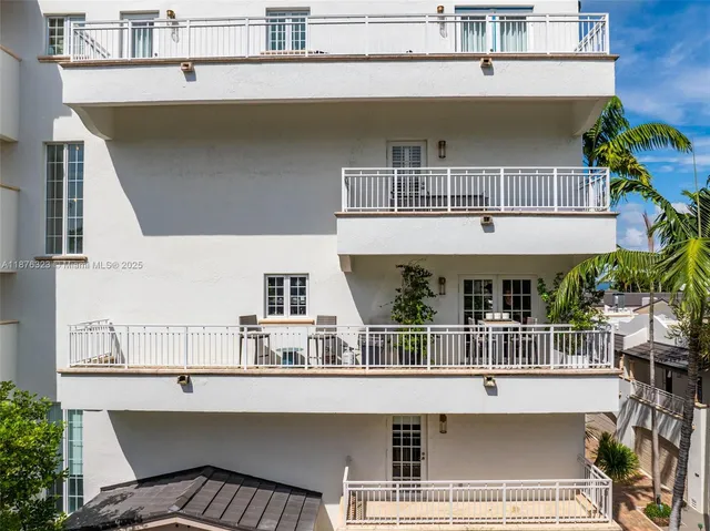 $2,579,000 | 1415 Sunset Harbour Drive, Unit 406, Miami Beach, FL 33139