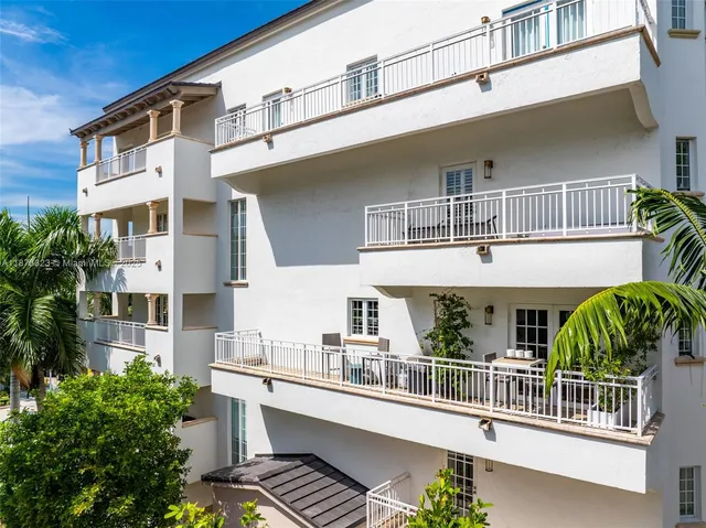 $2,579,000 | 1415 Sunset Harbour Drive, Unit 406, Miami Beach, FL 33139