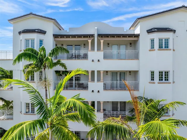 $2,579,000 | 1415 Sunset Harbour Drive, Unit 406, Miami Beach, FL 33139