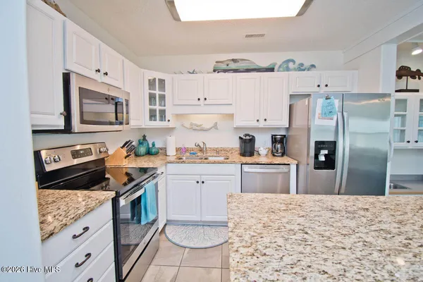 $620,000 | 2909 Pointe W Drive, Unit 3B1, Emerald Isle, NC 28594