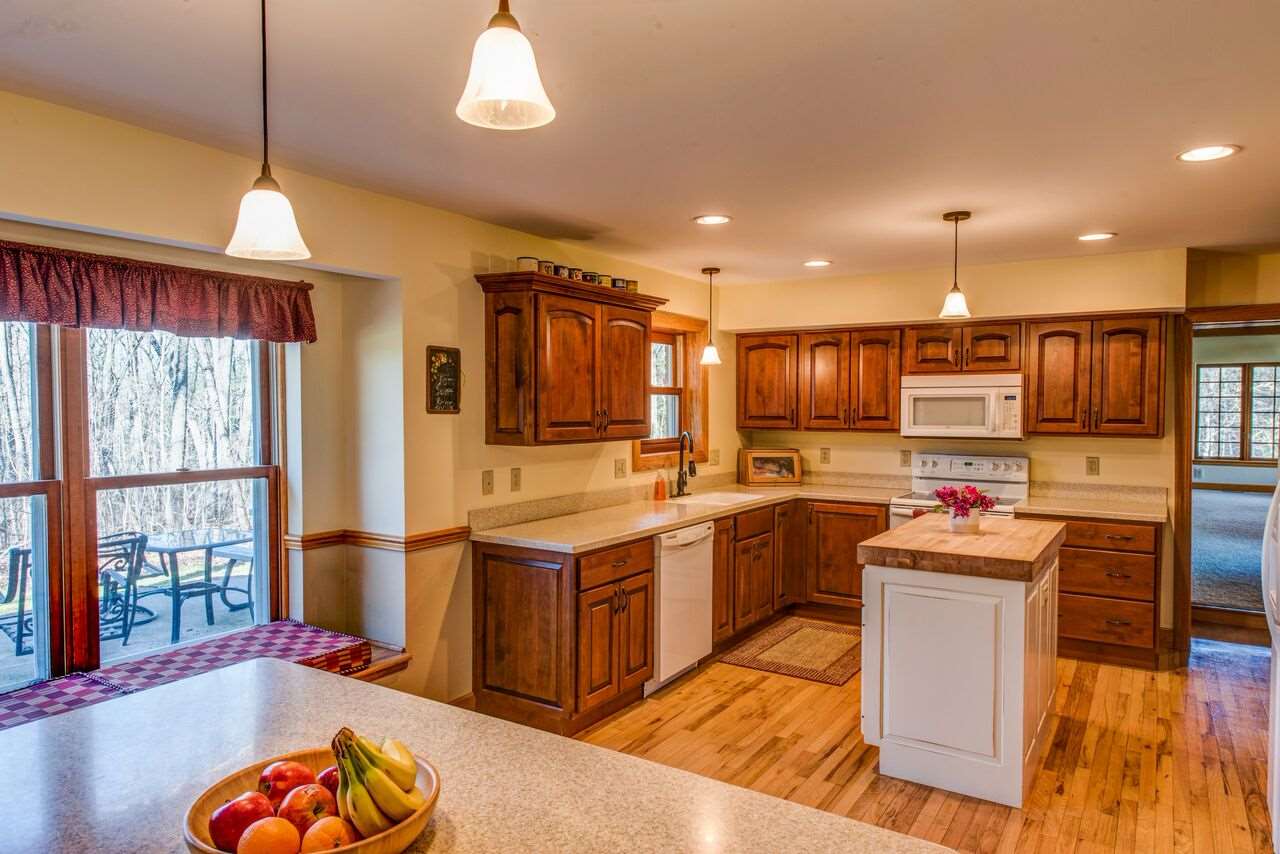 4040 East Farr Road Bloomington, IN 47408 - Photo 2 of 31 Gallery Image 2