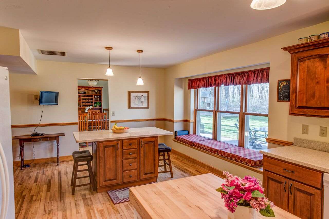 4040 East Farr Road Bloomington, IN 47408 - Photo 3 of 31 Gallery Image 3