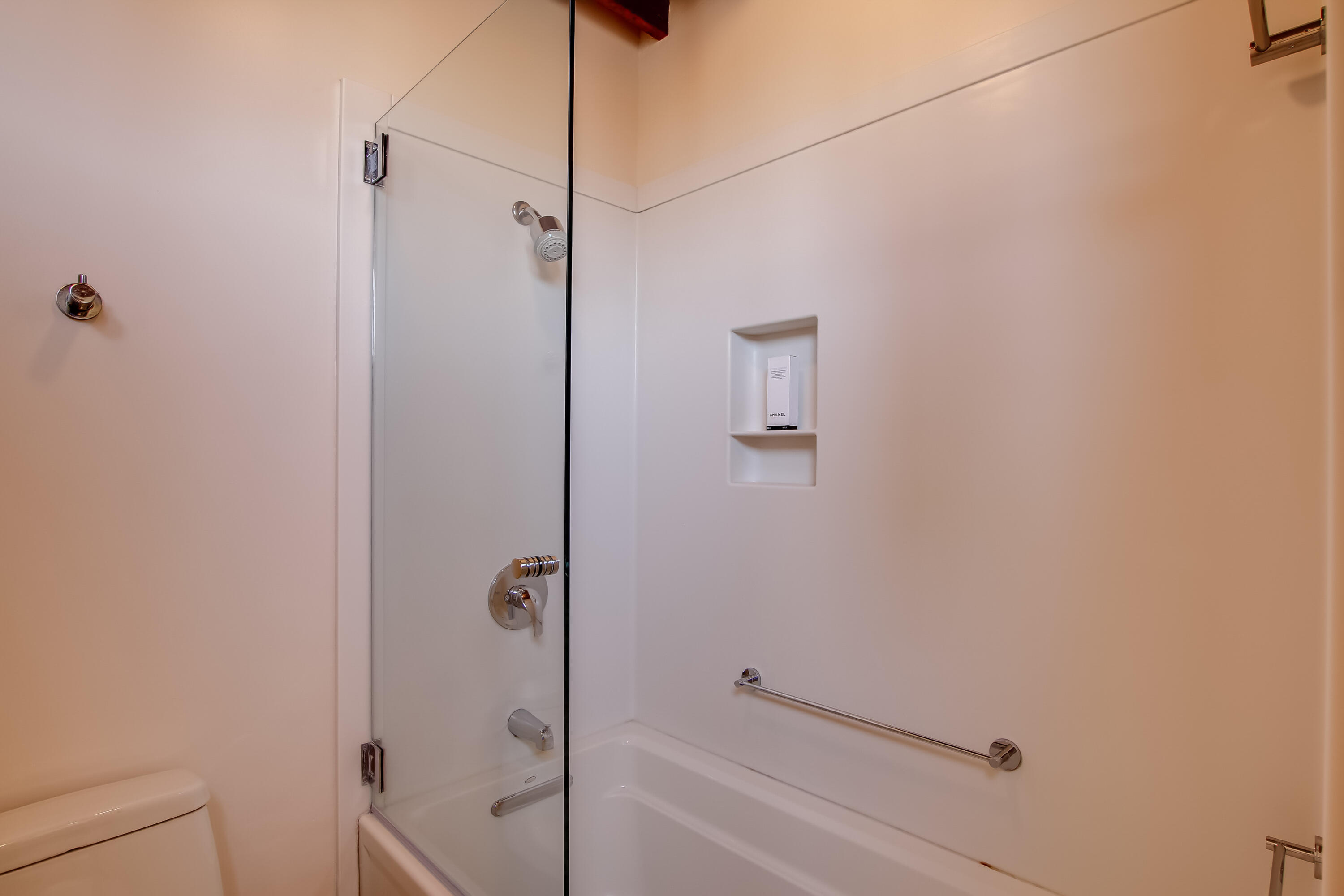1410 La Cima Road Santa Barbara, CA 93101 - Photo 15 of 25 15