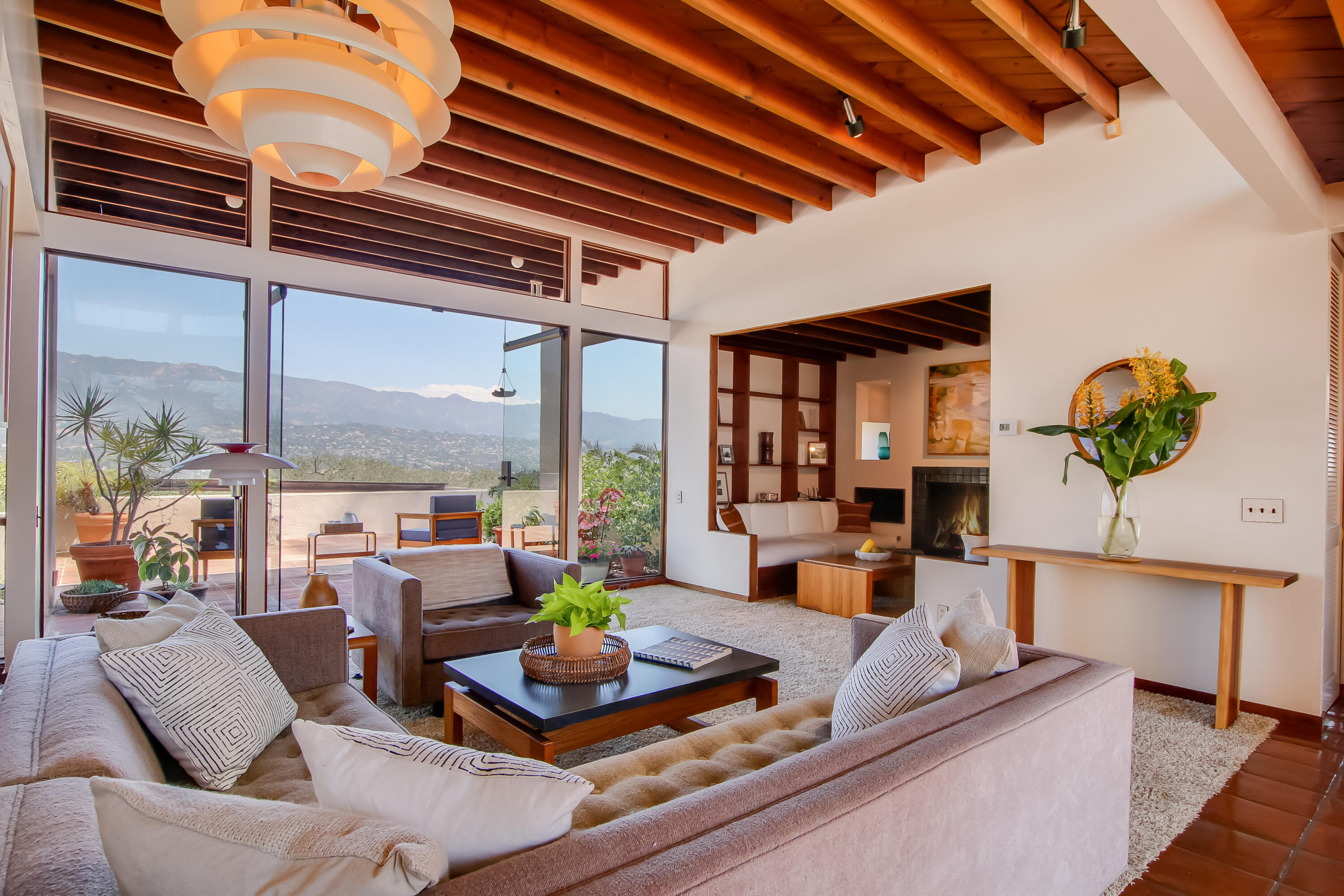 1410 La Cima Road Santa Barbara, CA 93101 - Photo 6 of 25 6