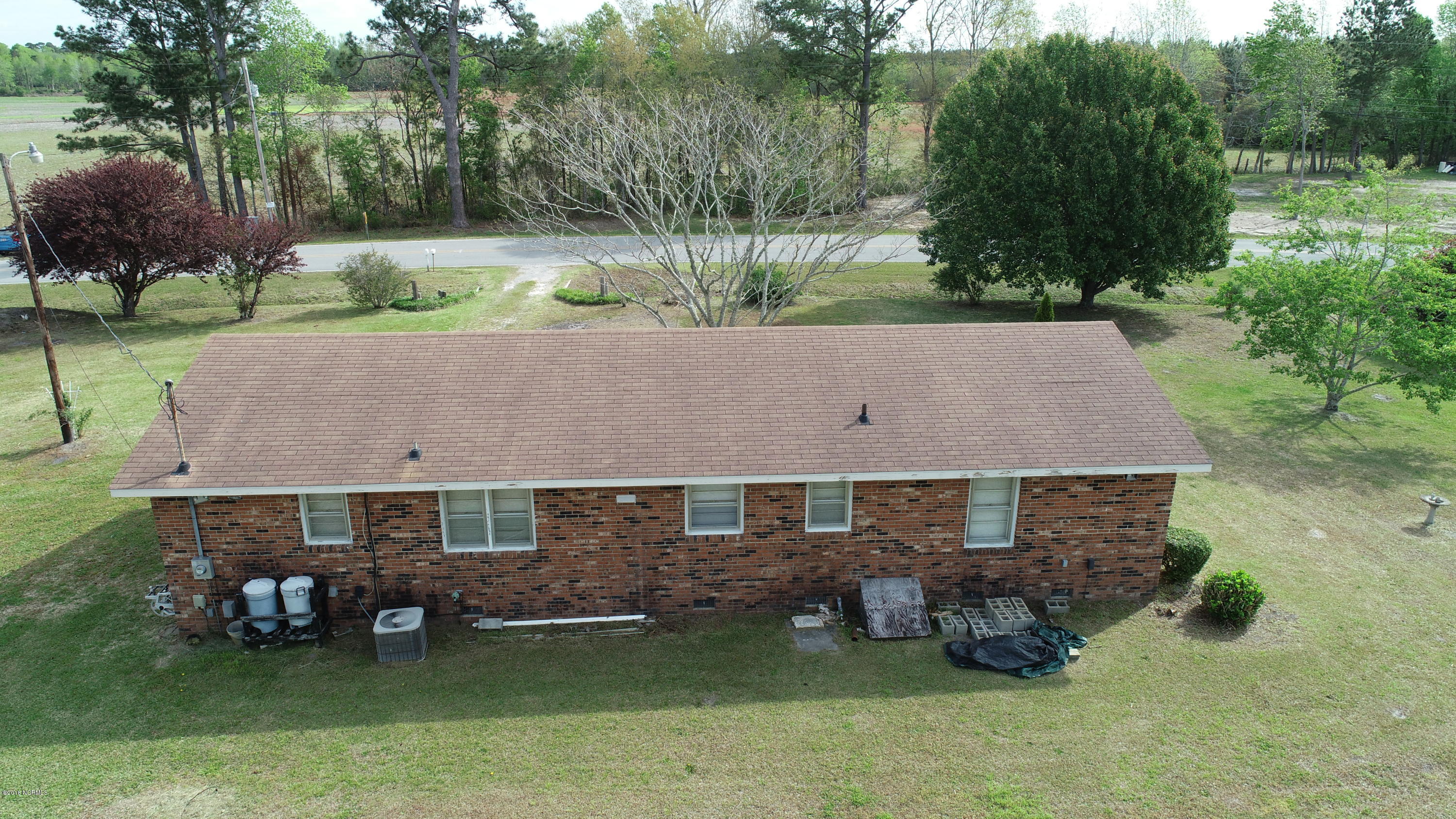 631 Newport Loop Road Newport, NC 28570 - Photo 4 of 13 DJI_0045