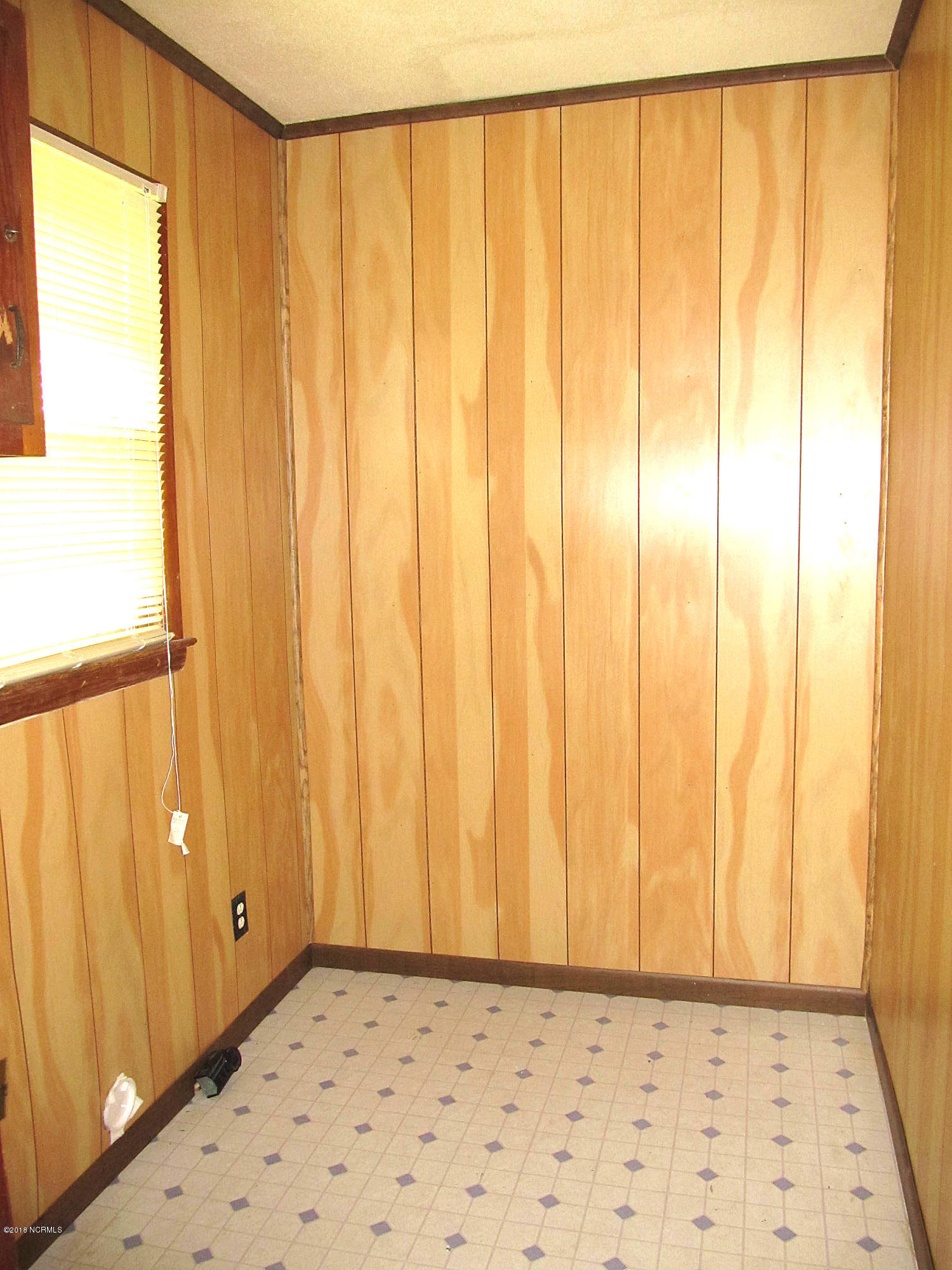 631 Newport Loop Road Newport, NC 28570 - Photo 10 of 13 Utility Room