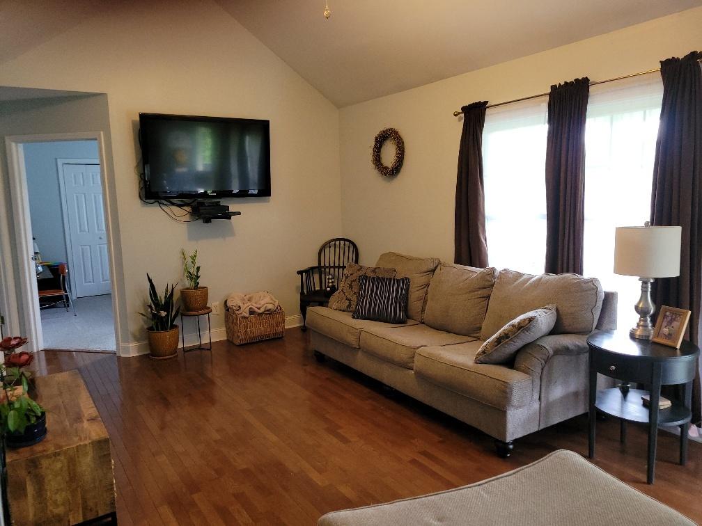 516 Merman Road Kingsport, TN 37663 - Photo 4 of 25 merman lr1