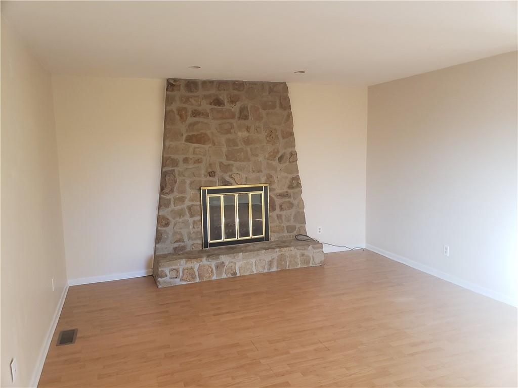 765 Riverside Circle Columbus, IN 47203 - Photo 11 of 22 Gallery Image 11