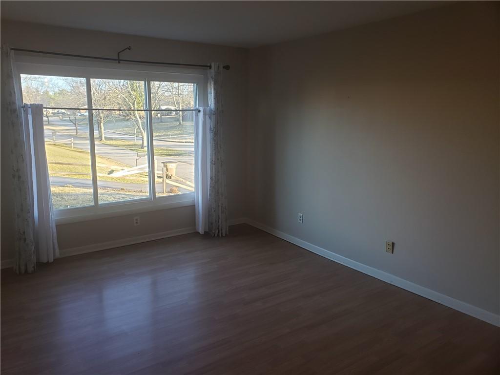765 Riverside Circle Columbus, IN 47203 - Photo 13 of 22 Gallery Image 13