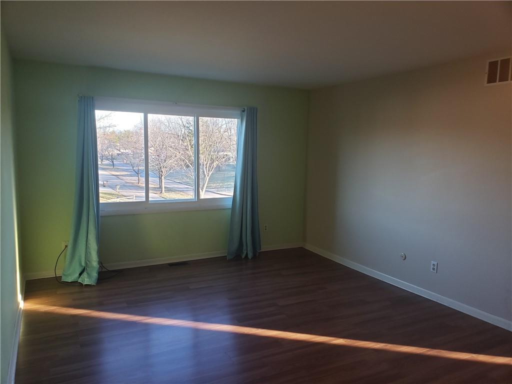765 Riverside Circle Columbus, IN 47203 - Photo 17 of 22 Gallery Image 17