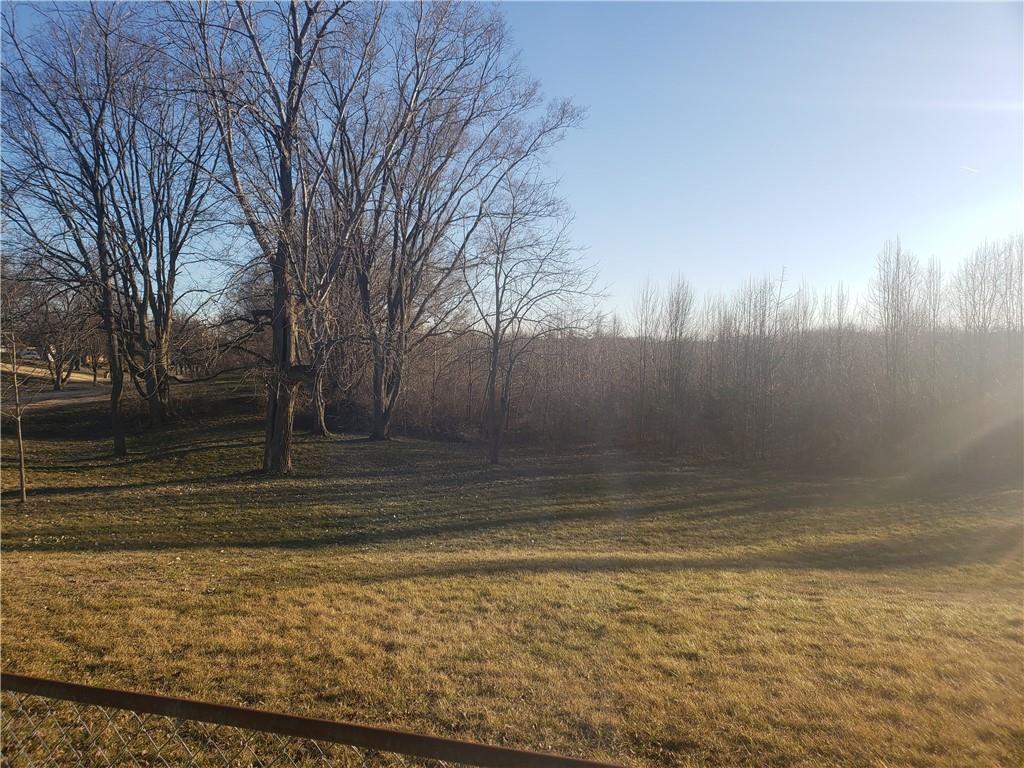 765 Riverside Circle Columbus, IN 47203 - Photo 7 of 22 Gallery Image 7