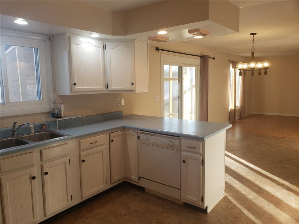 765 Riverside Circle Columbus, IN 47203 - Photo 9 of 22 Gallery Image 9