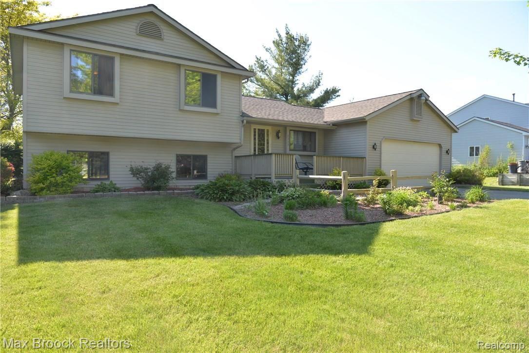 5353 Eagle Road Highland, MI 48356 - Photo 1 of 33 WES_1094.JPG