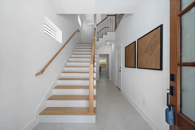 $545,000 | 925 Fisher Street, Unit B, Houston, TX 77018