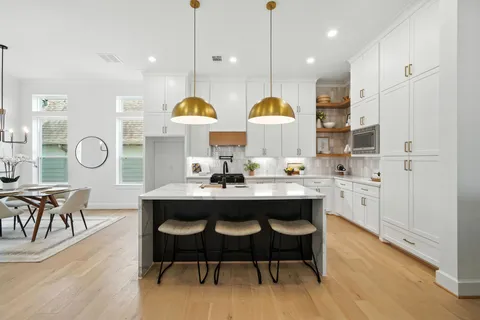 $545,000 | 925 Fisher Street, Unit B, Houston, TX 77018