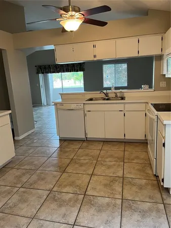 $2,800 | 2914 Shannon Circle, Palm Harbor, FL 34684
