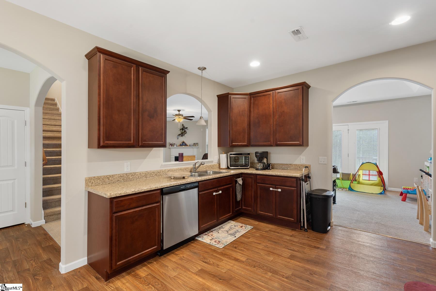 1570 Pennington Road Fountain Inn, SC 29644 - Photo 11 of 36