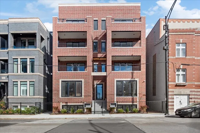 $719,900 | 2435 North Clybourn Avenue, Unit 3S, Chicago, IL 60614