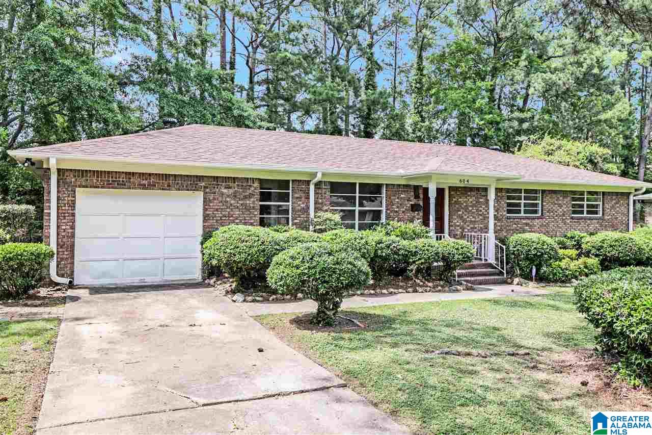 604 Willowbrook Road Fairfield, AL 35064 - Photo 4 of 28