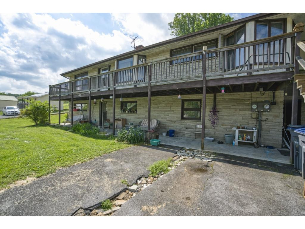 234 West Carters Valley Road Kingsport, TN 37665 - Photo 2 of 16 Photo 2