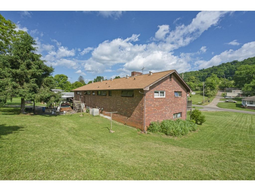 234 West Carters Valley Road Kingsport, TN 37665 - Photo 3 of 16 Photo 3