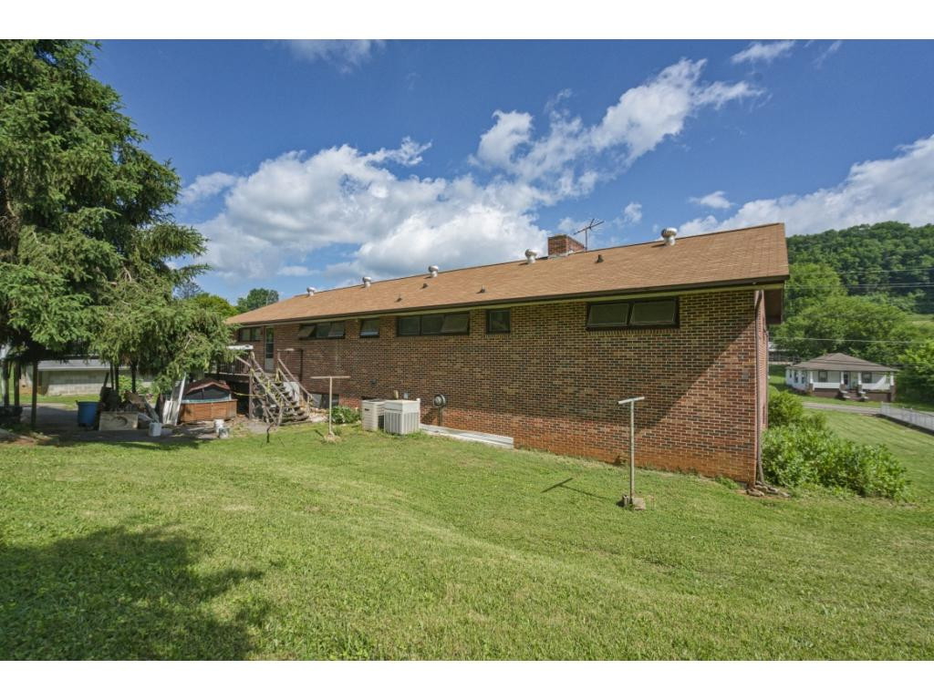 234 West Carters Valley Road Kingsport, TN 37665 - Photo 4 of 16 Photo 4
