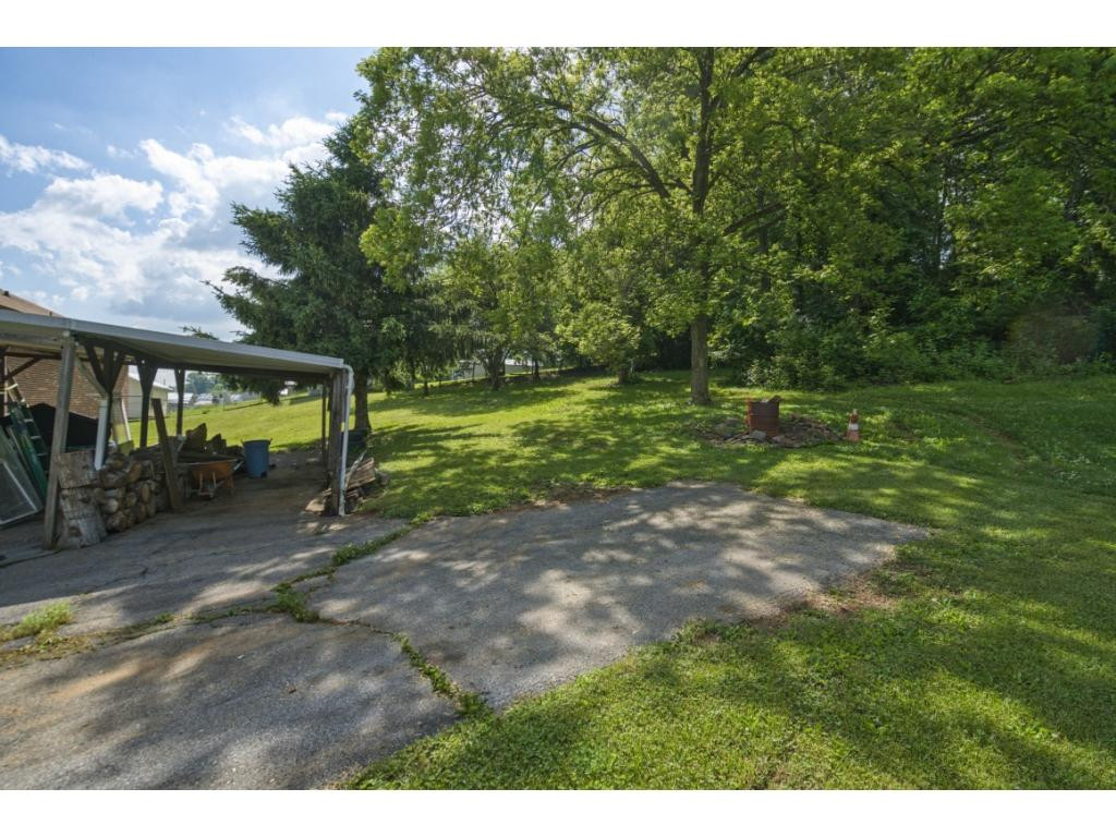 234 West Carters Valley Road Kingsport, TN 37665 - Photo 9 of 16 Photo 9
