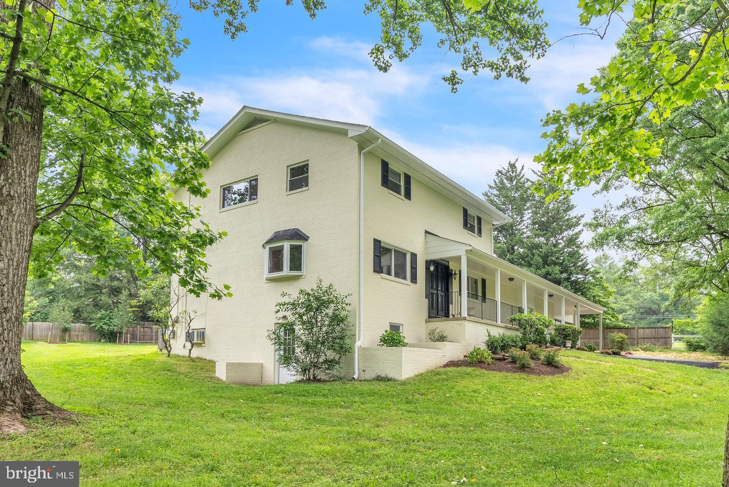 10911 Chandler Road Potomac, MD 20854 - Photo 50 of 58 Side view