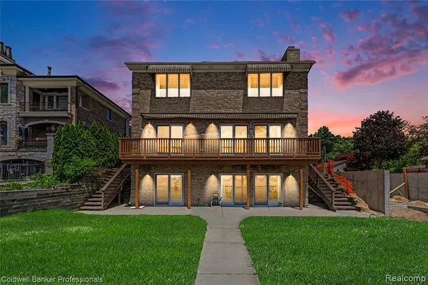 $1,700,000 | 7351 Locklin, West Bloomfield, MI 48324