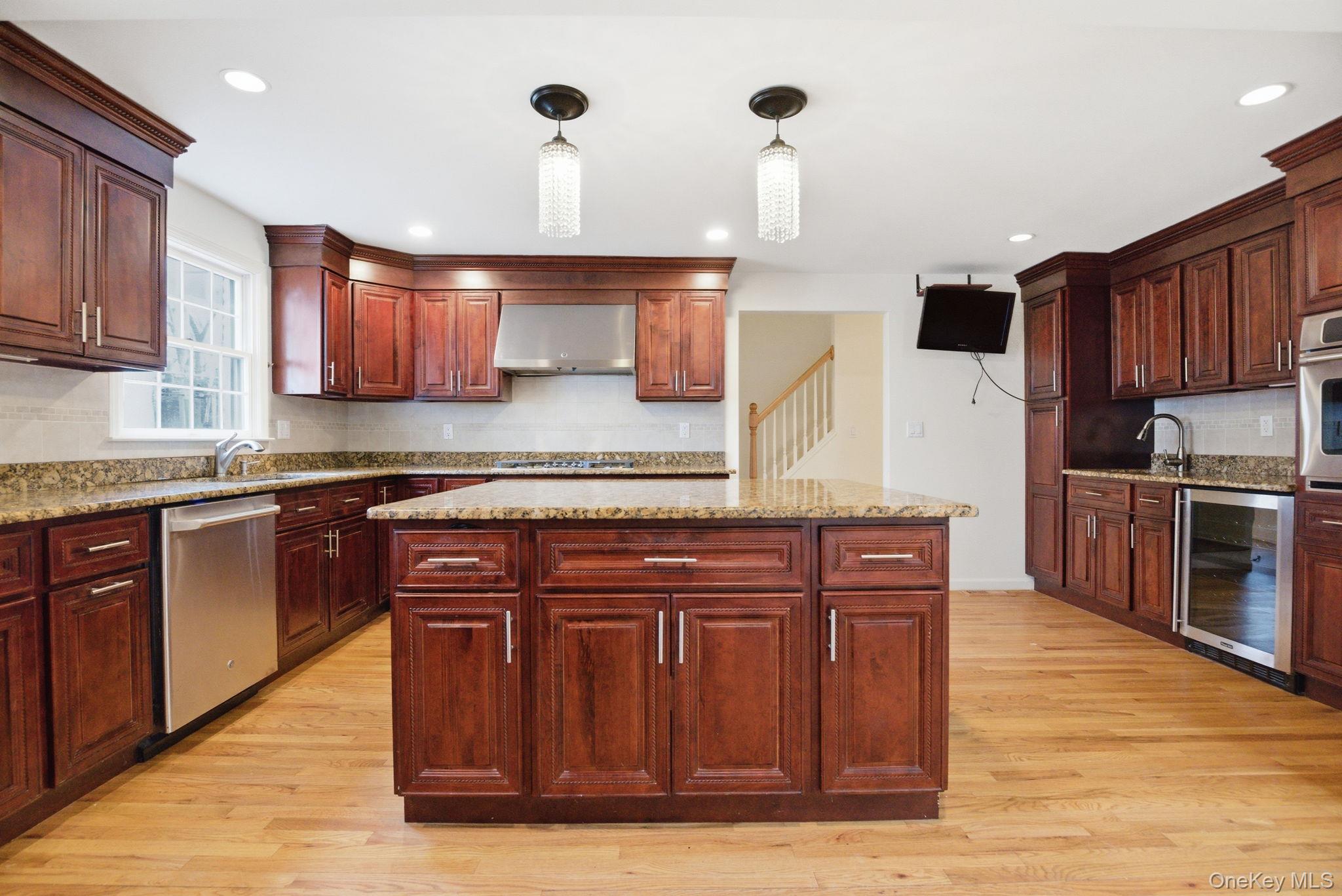 80 Roaring Brook Road Chappaqua, NY 10514 - Photo 13 of 42