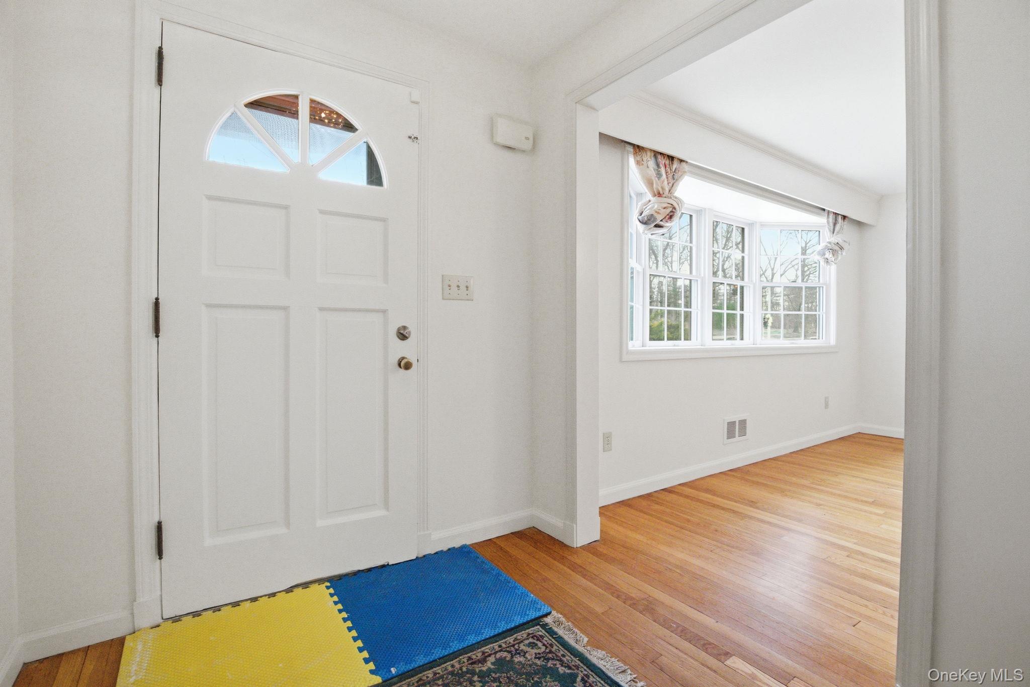 80 Roaring Brook Road Chappaqua, NY 10514 - Photo 4 of 42