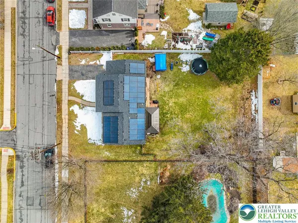 $575,000 | 422 East Belvidere Street, Nazareth, PA 18064
