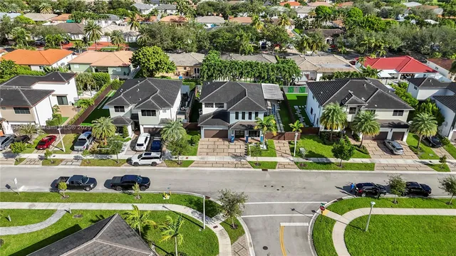 $1,350,000 | 8975 Northwest 161st Terrace, Miami Lakes, FL 33018