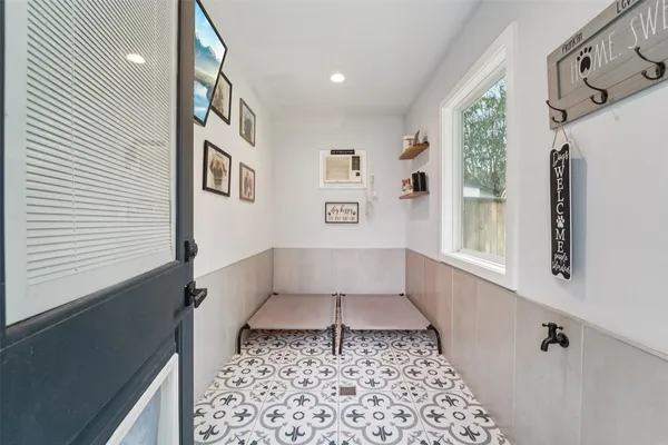 $429,000 | 6 Rockingham Place, Conroe, TX 77304