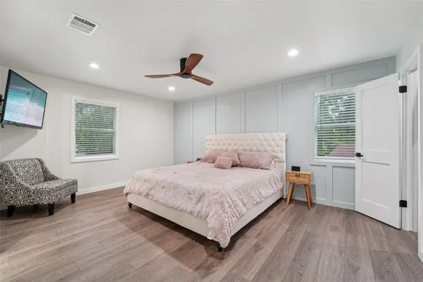 $429,000 | 6 Rockingham Place, Conroe, TX 77304